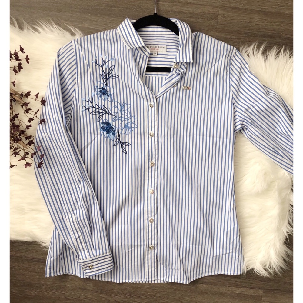 NWT U.S Polo Dress Shirt W/Embroidery ♥️